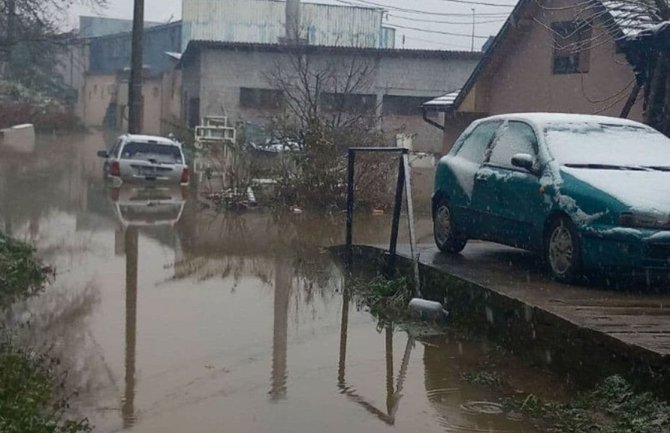 Nove poplave u Bijelom Polju, ugrožena domaćinstva u Pavića potoku