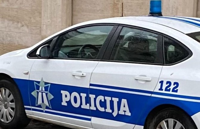 Rožaje: U toku akcija policije protiv šverca cigareta, kontrolisano više lica