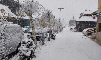 Žabljak: Nevrijeme pričinilo veliku štetu na dalekovodima, brojna sela bez struje