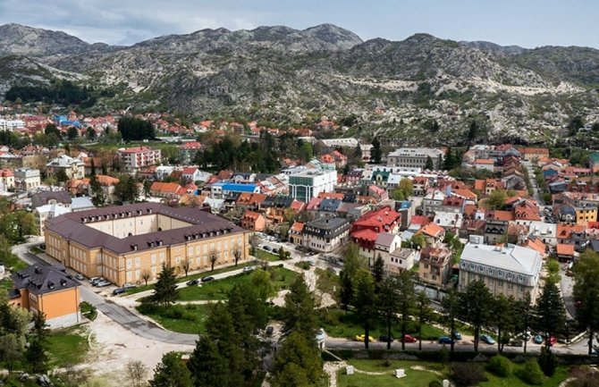 Skoro pola Cetinja bez vode zbog havarije na cjevovodu