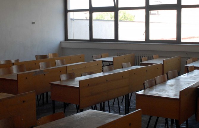 U budžetu nema povećanja zarada zaposlenima u prosvjeti