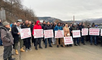 Blokadom puta građani zatražili: Vlada da prekine maćehinski odnos prema Beranama