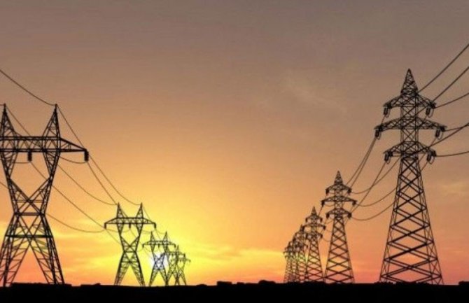 Veći dio Mahale bez struje: U požaru u Srpskoj vatra stigla do stubova