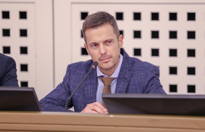 Mujović: Založiću se za subvencije cijene struje tokom grejne sezone