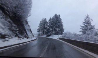 Vožnju prilagoditi trenutnom stanju na putu, moguća poledica na Sjeveru