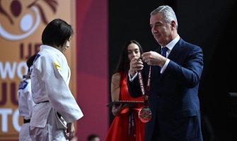 Đukanović uručio medalje takmičarkama na Grend slem džudo turniru u Parizu