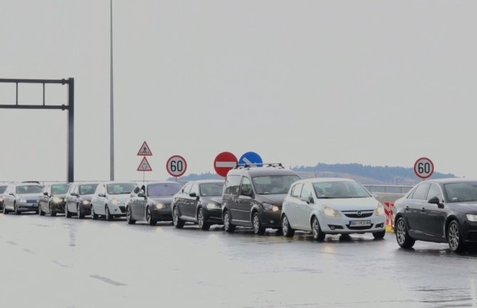 Više od četvrtine auta u Crnoj Gori starije od dvije decenije