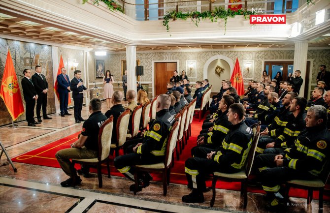 Slanje spasilaca u Tursku: Država ćutala, a znala da griješe