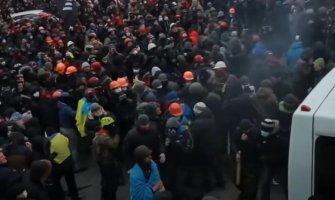 Demonstracije u Kijevu prije deset godina: Vrebaju snajperisti, krv na sve strane, poginulo najmanje 100 ljudi