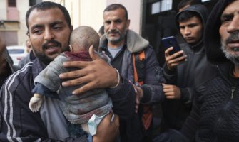 Stotine gladnih Palestinaca bježe sa sjevera ka jugu Gaze