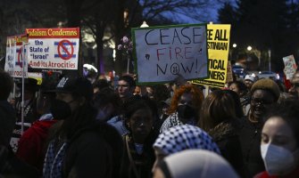 Stotine ljudi u Vašingtonu odalo počast američkom vojniku koji se zapalio zbog Palestine