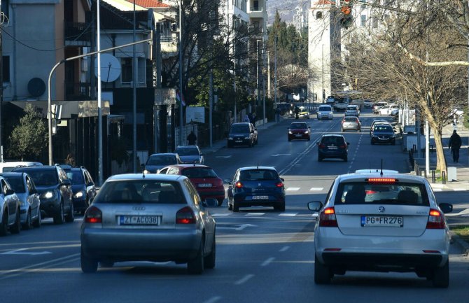 Od 1. jula rampa za uvoz vozila starijih od 15 godina