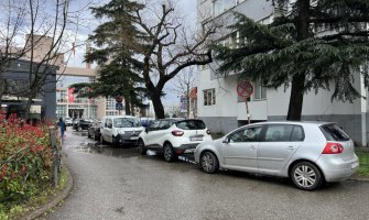  Mjesečna karta nije garancija za parking mjesto za stanare zgrada iz Ulice 13. jula