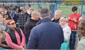 Manji incident tokom protesta „Podne protiv Putina“ na glasačkom mjestu u Beogradu, reagovala policija