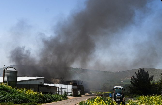 Hezbolah lansirao rakete na Izrael pošto je sedam ljudi ubijeno u Libanu u izraelskom napadu