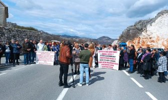 Radnici nekadašnje “Košute” za sjutra najavili novu blokadu puta