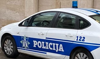 Motociklista povrijeđen u udesu u Bijeloj