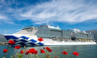 U Luku Bar uplovio kruzer “Sun Princess” sa 4.200 putnika