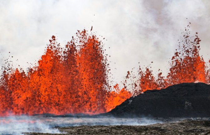 Eruptirao još jedan vulkan na Islandu, proglašeno vanredno stanje