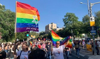 Hiljade na Paradi ponosa u Jerusalimu, na čelu porodice talaca zatočenih u Gazi