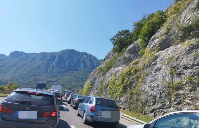 AMSCG: Pojačan intenzitet saobraćaja tokom dana