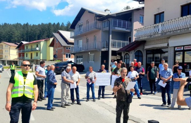 Pljevlja: Opljačkano na stotinu kuća i objekata, mještani u strahu zbog migranata