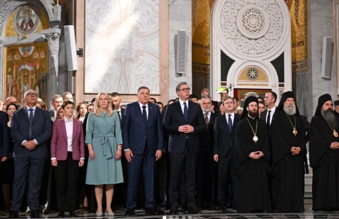 AP: Srpski populistički predsjednik i lider separatista bosanskih Srba organizovali veliki nacionalistički skup