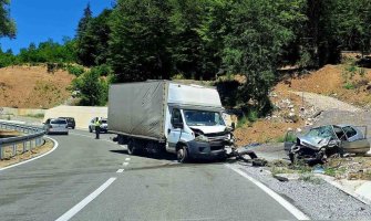 Udes na putu Kolašin - Mateševo, poginula jedna osoba