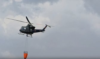 Pljevalja:  Požar na brdu Golubinja, u gašenju plamena uključeni helikopteri Vojske Crne Gore