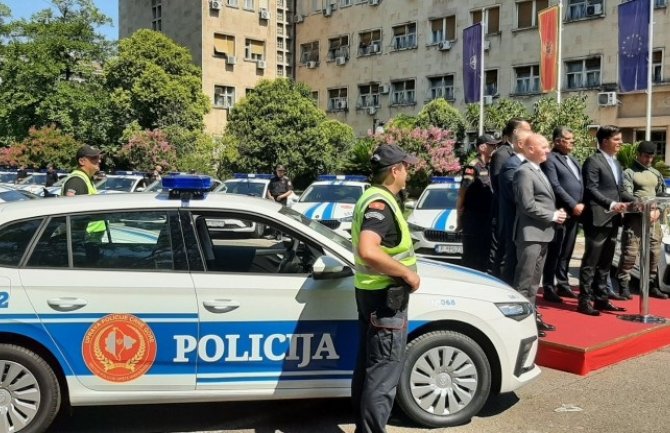 Policija dobila 75 novih vozila