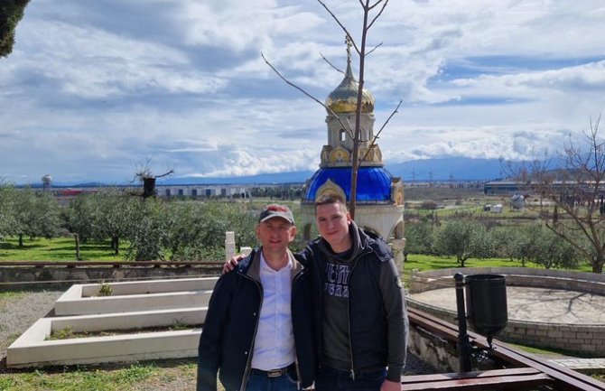 Knežević uz Vučiće: Škoro, što se odlaska na Kosovo tiče - bili smo i bićemo skoro