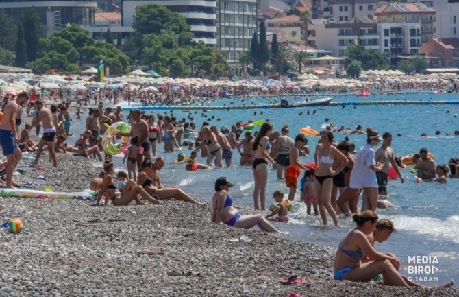 Budva: Oboren rekord star deceniju, temperatura mora 28,1 stepen