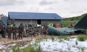 Srušio se avion u Katmanduu, najmanje 22 žrtve, pilot preživio