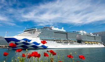 U Baru megakruzer „Sun Princess“ sa preko 4.400 turista i 1.600 članova posade