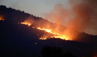 Na teritoriji Podgorice, Zete i Tuzi aktivno više požara