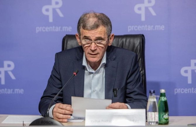 Boljević: Zamolio bih premijera da ne baca pare na kanader, Air tractor je bolje rješenje