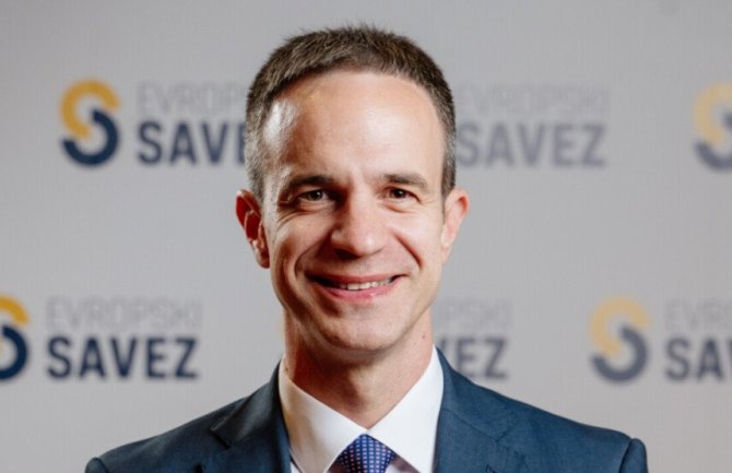 Mugoša Vladu uporedio sa cirkusom: Formirati Ministarstvo namirnica