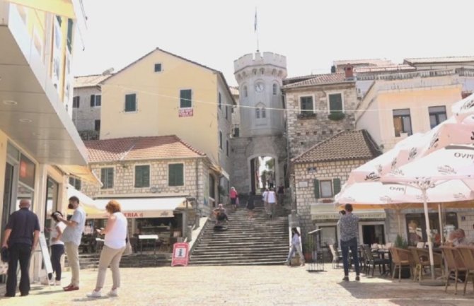 Podneseno 1.502.438 prijava boravka za strance