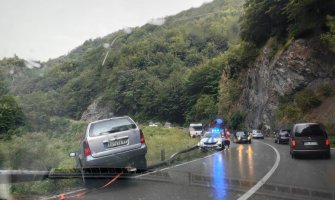 Vozilo skliznulo sa kolovoza na putu Kolašin-Mojkovac