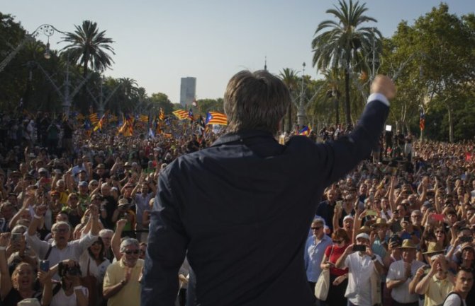 Policija u Barseloni traga za Pućdemonom: Širom grada postavljene blokade, policajac osumnjičen da mu je pomogao pri bijegu