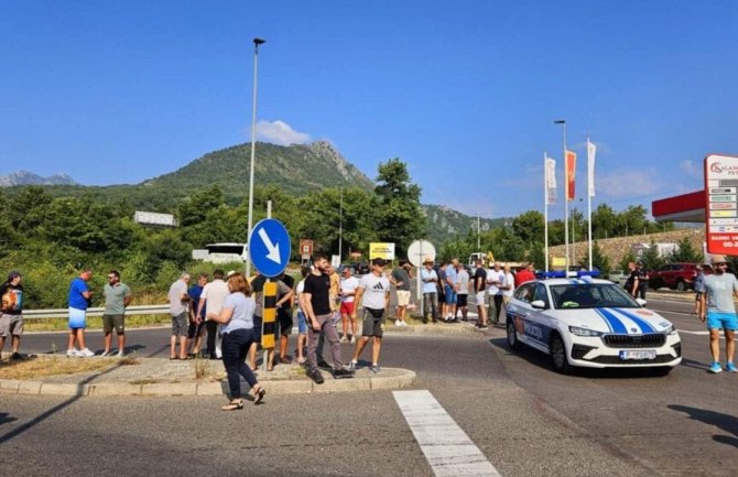 Danas ponovo blokada Sozine: Crmničani poručili da ne prihvataju 'rješenje' Opštine Bar i Monteputa