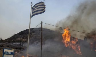 Požar u Grčkoj brzo napreduje, u Atini dim zamračio nebo