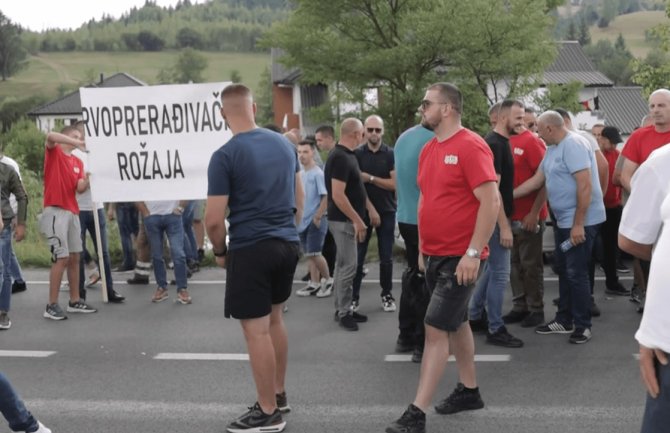 Štrajk pred Vladom sjutra u podne ako odluke tendera ostanu na snazi