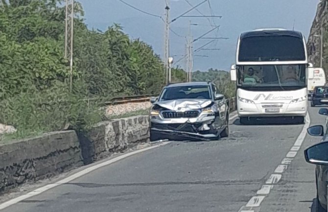 Udes na putu Podgorica – Bar: Tri osobe povrijeđene