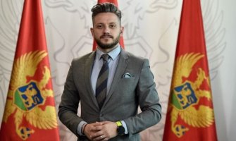 Radovanić: Spajić unizio instituciju premijera, sa kriptašima ide u Sen Trope i nosi patike od 850 eura