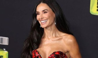 Na premijeri filma u Los Angelesu: Demi Moore zablistala u upečatljivoj kreaciji