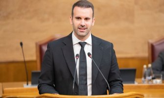 Spajić o dvojnom državljanstvu: Prihvatljiva samo rješenja koja garantuju punu nezavisnost Crne Gore